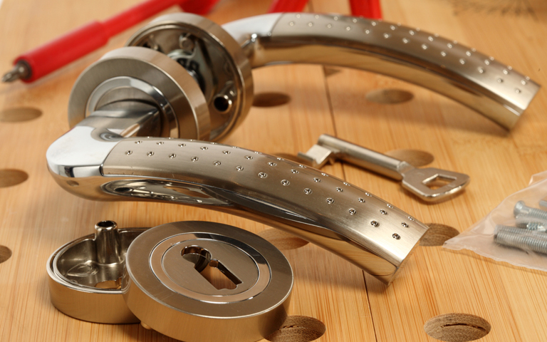 Commercial door hardware repair and replacement service in Charleston Commercial door hardware repair and replacement service in Charleston
